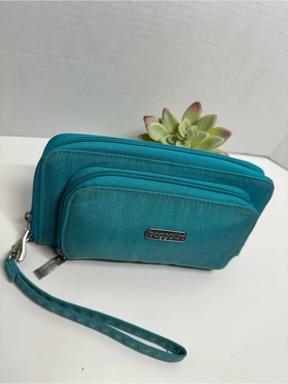 Teal Wristlet Organizer - Compact Women's wallet